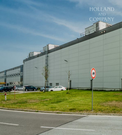 Skladová plocha Trenčín - 7.621,50  m²