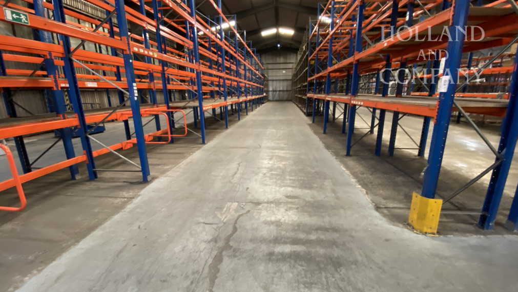 Skladový priestor v obci Madunice 5000 m2