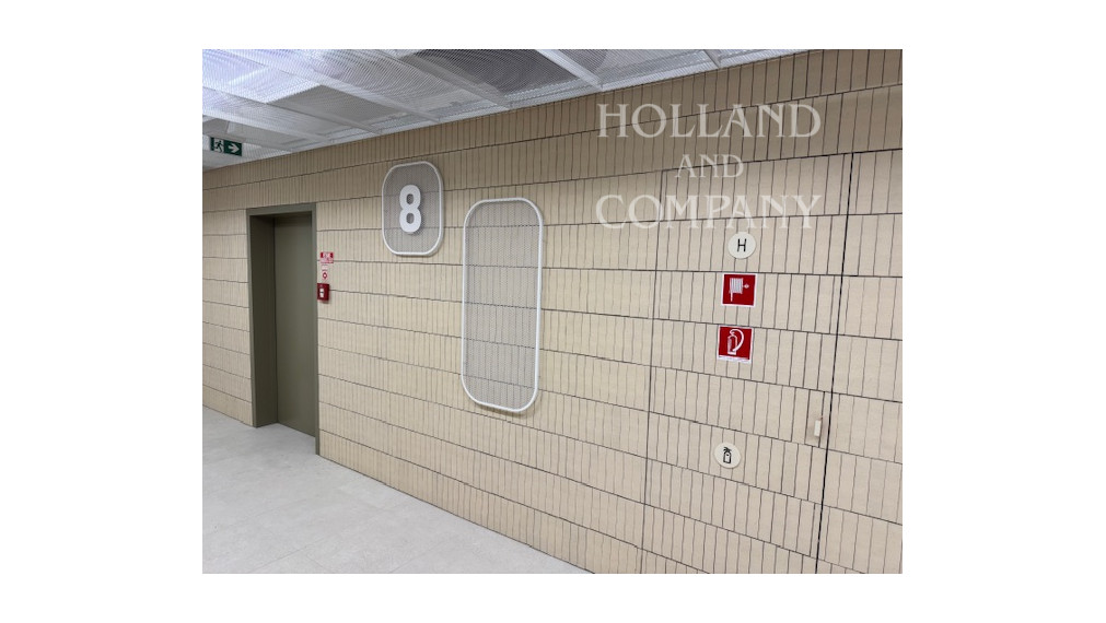 Modern Office Space for Rent in Zwirn Office – 86.85 m² + 3 Parking Spots