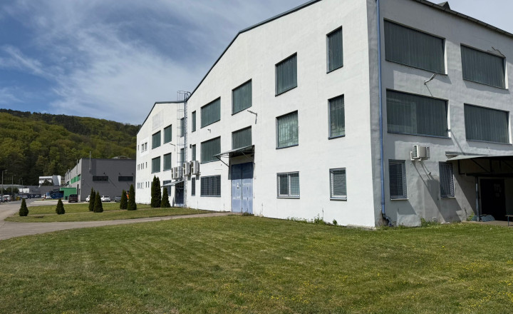 Production hall in Trenčín