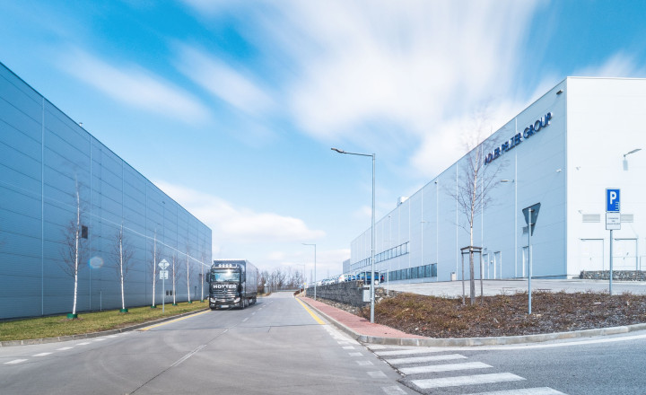 Warehouse space in Bratislava - Devinska Nová Ves - 5000 m2 - fotografia 1