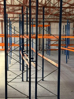 MODRA | 547 m² Warehouse for Rent | Ramp + Drive-in - fotografia 5