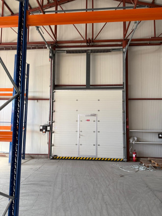 MODRA | 547 m² Warehouse for Rent | Ramp + Drive-in - fotografia 19